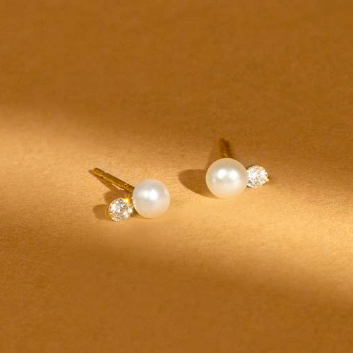Puces d'oreilles or blanc 375 perle d'eau douce et diamant