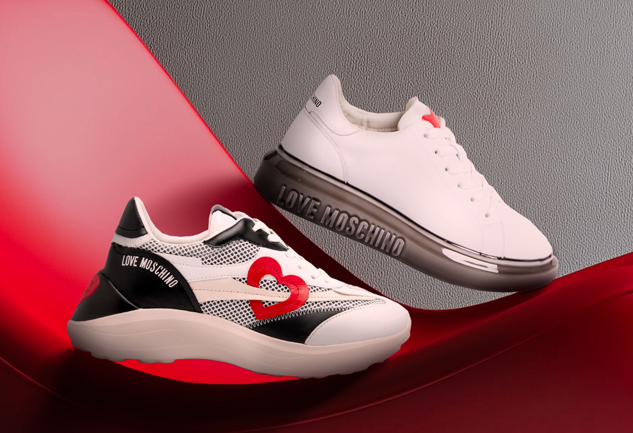 MOSCHINO en vente flash chez SHOWROOMPRIVÉ