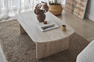 $Table basse Theseus - Travertin