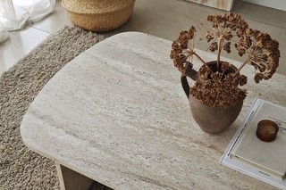 $Table basse Theseus - Travertin