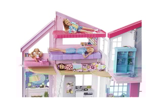 $Barbie - La maison à Malibu