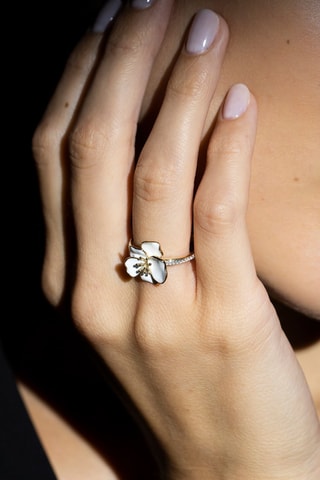 $Bague Orchidée Or jaune, diamants et émail