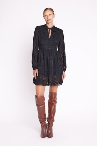 $Robe patineuse en dentelle - Noir