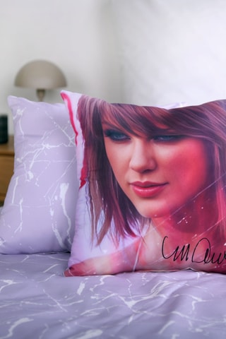 $Coussin Taylor Swift - Mauve - 40 x 40 cm