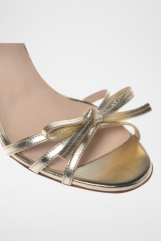 $Sandales à talons en cuir - Doré