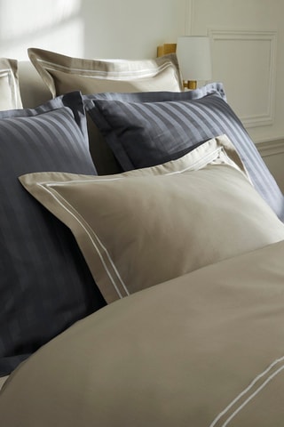 2 taies d'oreiller en satin de coton 80 fils/cm² Paris - Taupe et blanc