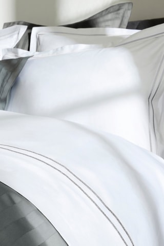 2 taies d'oreiller en satin de coton 80 fils/cm² Paris - Blanc et gris