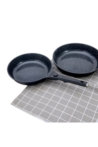 2 poêles Alizée - 24/28 cm