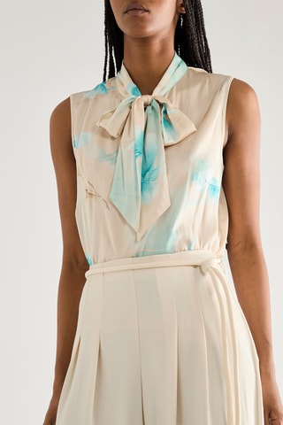 Top  - Beige