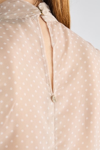 Top  - Beige