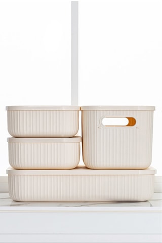 4 boîtes de maquillage - 18,5 et 26 cm