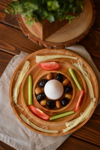 Assiette à apéritif en bambou 
22 cm