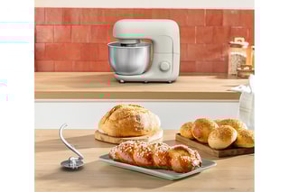 Robot pâtissier Bake Essential avec bol en acier inoxydable - 4,8 l - 800 W - 6 vitesses - Blanc