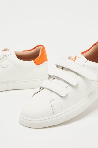 Baskets  Blanc et orange