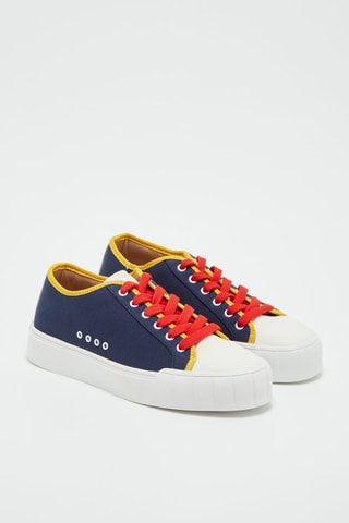 Baskets  
Bleu marine