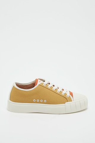 Baskets  
Jaune et taupe