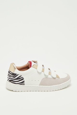 Baskets  
Blanc et rouge