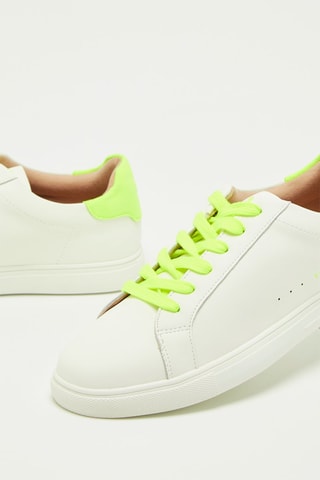 Baskets  Blanc et jaune