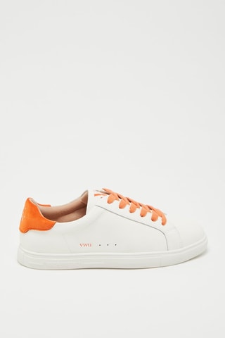 Baskets  Blanc et orange