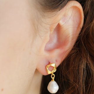 Boucles d'oreilles - Laiton plaqué or & perle