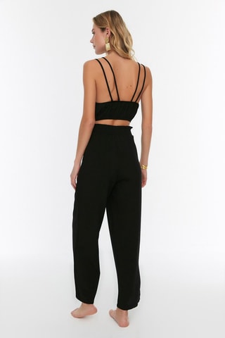 Crop top e calças wide legs de cintura subida - Preto