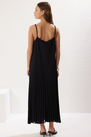 Vestido plissado - Preto