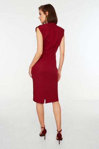 Vestido justo Bordô