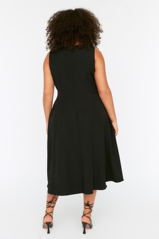 Vestido Plus Size Preto