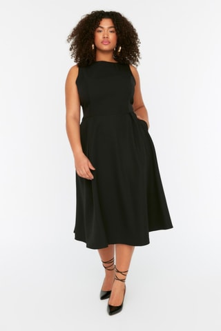 Vestido Plus Size Preto