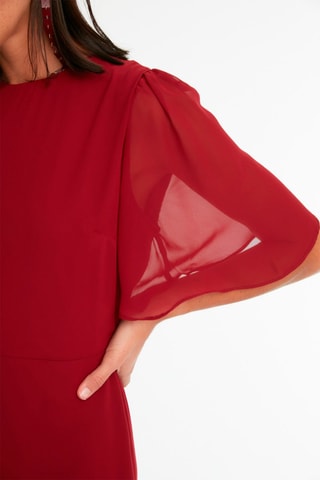 Vestido direito Bordô