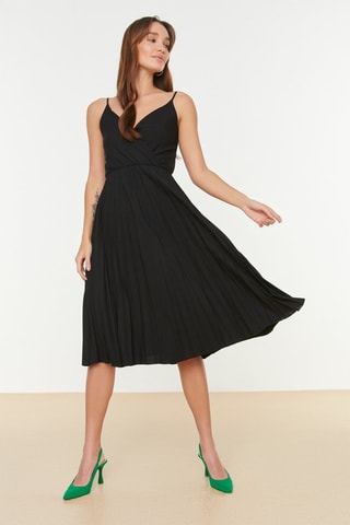 Vestido com folhos Preto