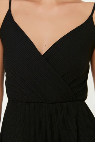 Vestido com folhos Preto