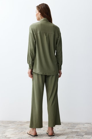 Blusa e calças - 
Verde
