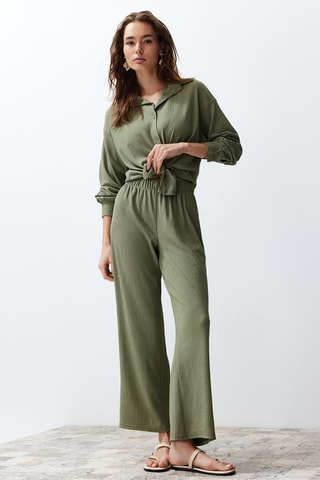Blusa e calças - 
Verde