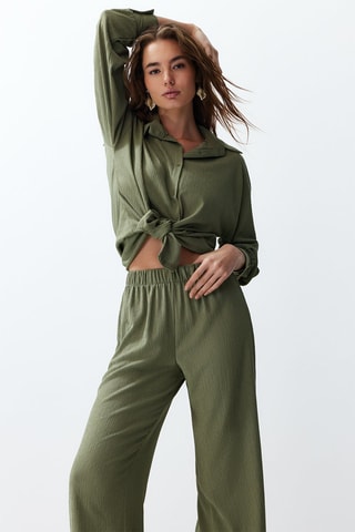 Blusa e calças - 
Verde