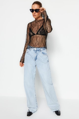 Blusa regular de renda - Preto