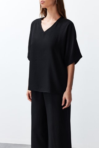 Blusa e calças - Preto