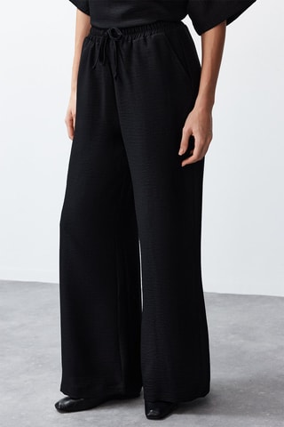 Blusa e calças - Preto