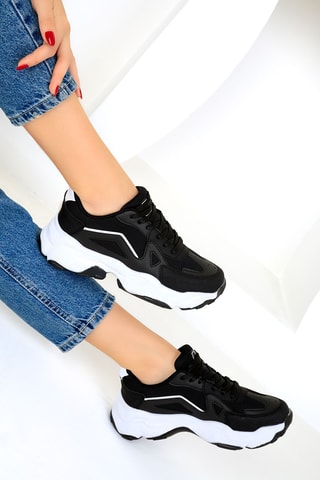 Sneakers com plataforma - Preto