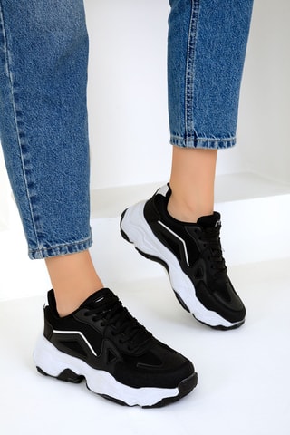 Sneakers com plataforma - Preto