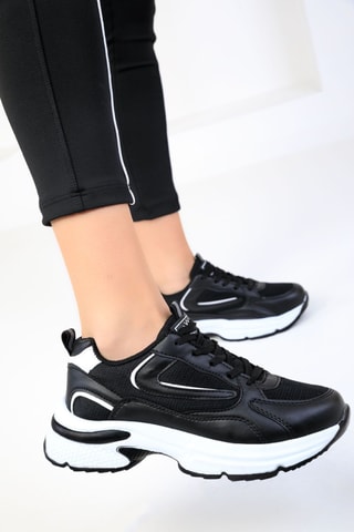 Sapatilhas com plataforma - Preto