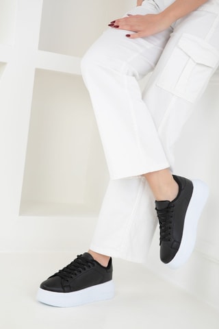 Sapatilhas com plataforma - Preto