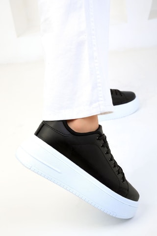 Sapatilhas com plataforma - Preto