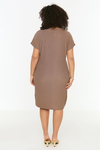 Vestido direito - Castanho