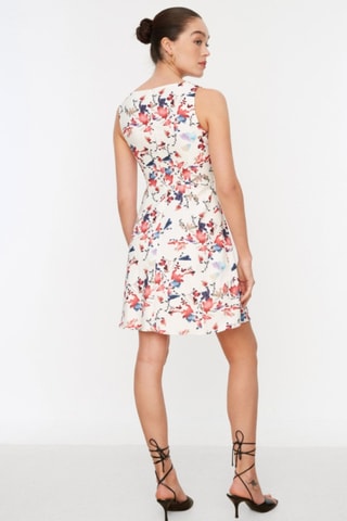 Vestido estilo patinadora - Branco e rosa