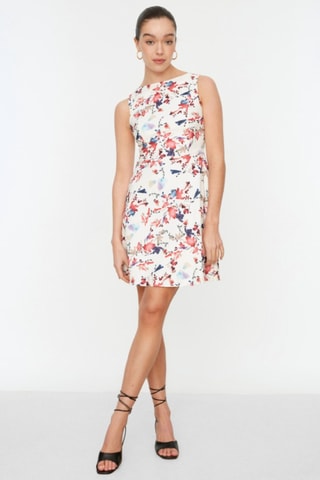 Vestido estilo patinadora - Branco e rosa