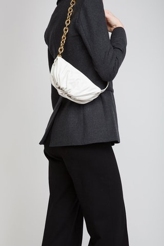 Mini pouch em couro de vitelo - Cru e dourado - Bottega Veneta