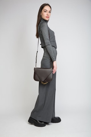 Mala de ombro em couro de vitelo - Chocolate e dourado - Bottega Veneta