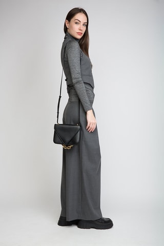 Mala de ombro em couro de vitelo - Preto e dourado - Bottega Veneta