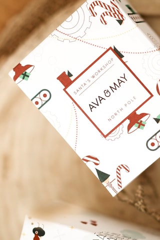 Bougie parfumée Atelier du Père Noël - Barbe à papa, notes épicées et vanille
